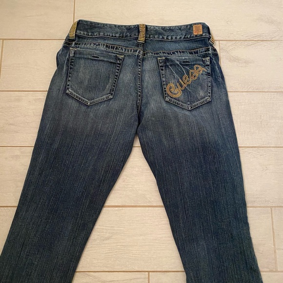 Gently Worn Slightly Distressed Guess Size 31 Straight Leg Jeans - Picture 9 of 11